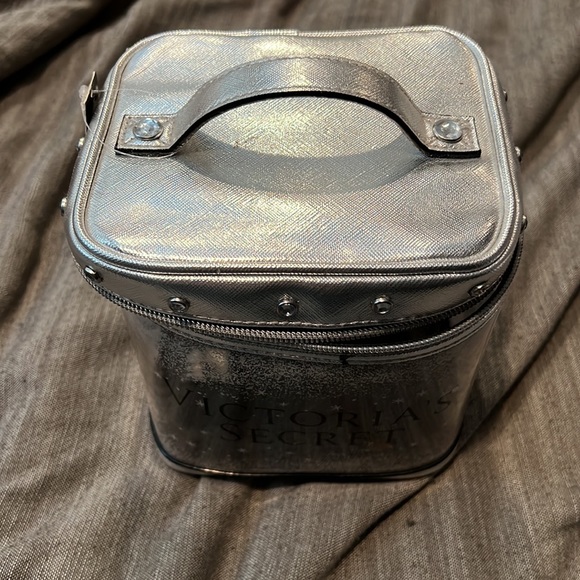 makeup bag - Picture 2 of 4